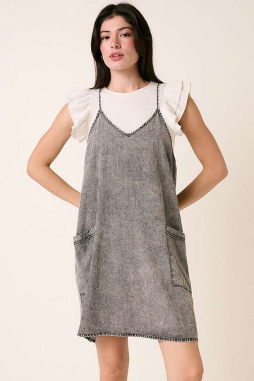 Robe mini en jean délavée à poches plaquées Mittoshop