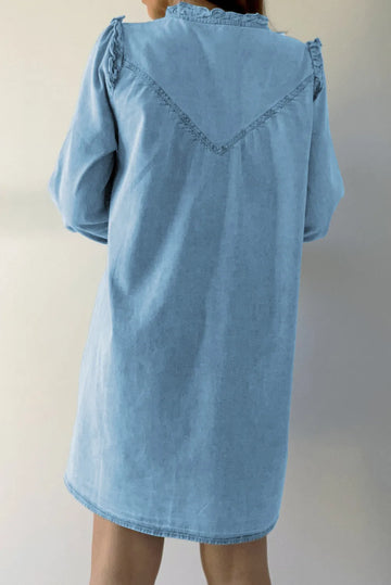 Robe en jean boutonnée à manches longues et crantée