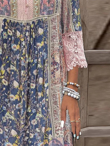 Robe imprimée à manches trois-quarts et détails en dentelle