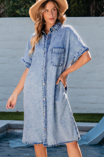 Robe en jean boutonnée à poches et manches mi-longues