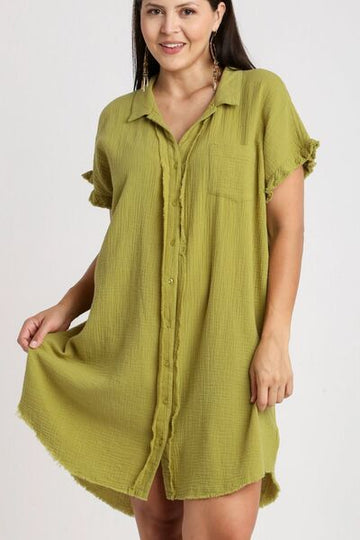 Robe chemise boutonnée à manches courtes et ourlet brut Umgee, grande taille