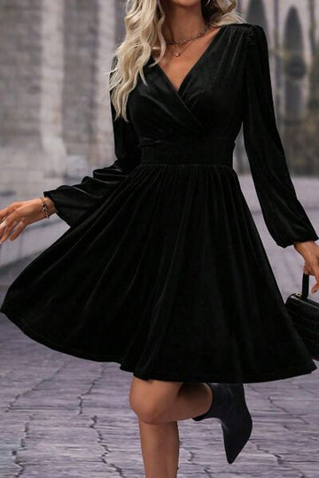Robe en velours à manches longues et surplis