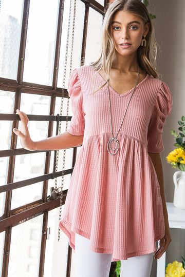 Haut babydoll Heimish en tricot gaufré à col en V, grande taille