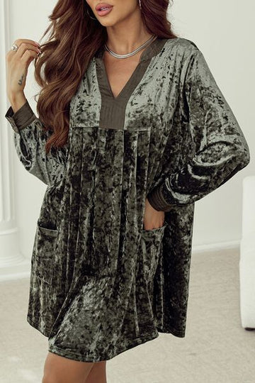 Mini-robe crantée à manches longues avec poches