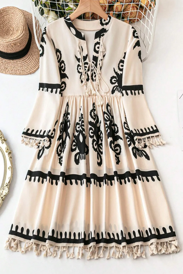 Mini-robe à manches trois-quarts et imprimé pompons