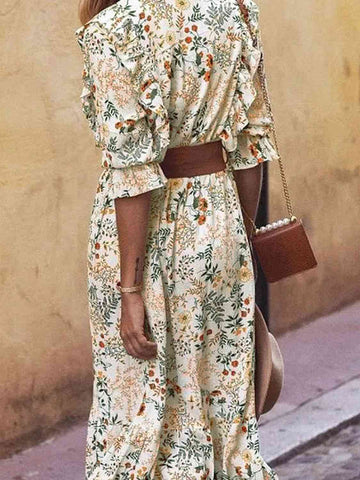 Robe à manches volantées et découpes florales