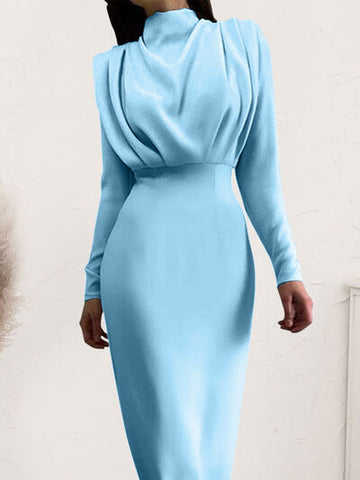 Robe à col roulé froncé et manches longues