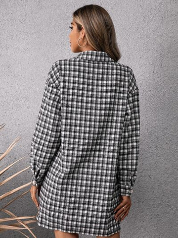 Robe courte à carreaux et manches longues avec poches Ivy Lane