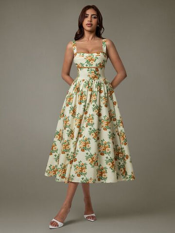 Robe mi-longue sans manches à fleurs et bordure en dentelle