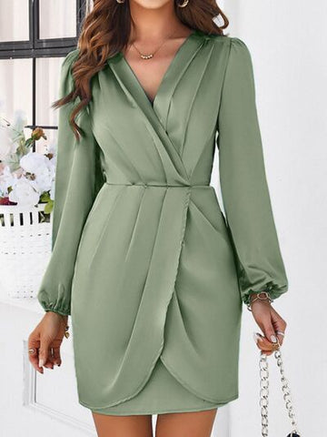 Mini-robe froncée à manches longues et surplis Devine