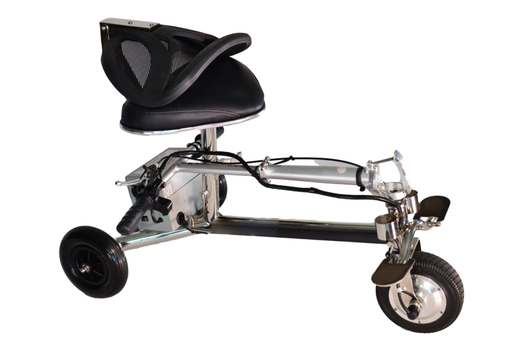 SmartScoot Lightweight Three Wheel Folding Mobility Scooter - Image 4